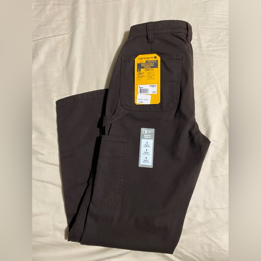 Womens Carhartt pants, size 4 regular. NWT